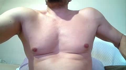 Snapshot of sex_machine_19 chatting on 07/04/26, 02:45 SEX MACHINE 19 online show from 07/04/26, 02:45