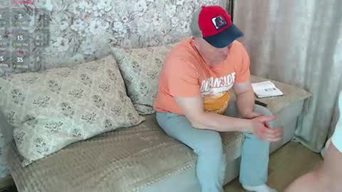 Roxy Kate Mary Alex Arnold online show from 04/23/26, 04:09