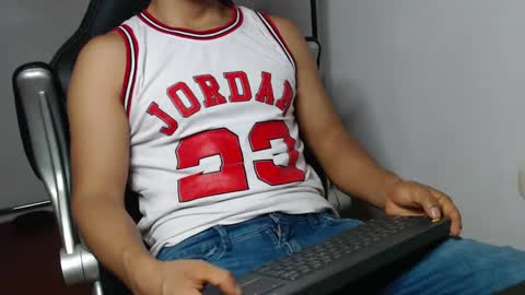 Snapshot of sexatlexx chatting on 12/15/24, 03:45 arnold online show from 12/15/24, 03:45