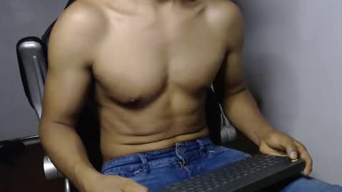 Snapshot of sexatlexx chatting on 12/22/24, 02:06 arnold online show from 12/22/24, 02:06