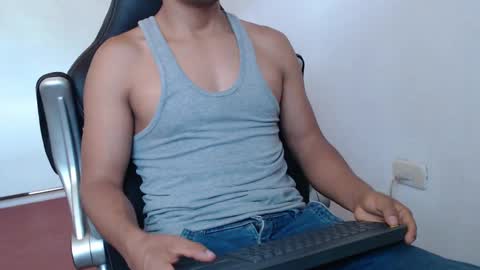 Snapshot of sexatlexx chatting on 01/13/25, 02:11 arnold online show from 01/13/25, 02:11