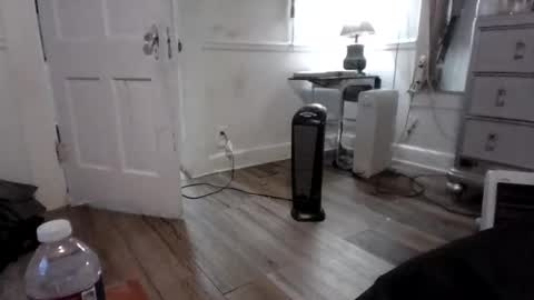 Snapshot of sexboy1437 chatting on 11/26/25, 08:15 sexboy1437 online show from 11/26/25, 08:15