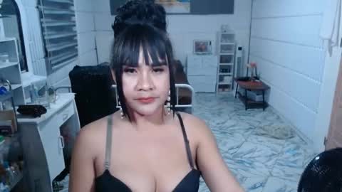 Snapshot of sexcum_trendingts_now chatting on 10/06/25, 08:12 MS Anna online show from 10/06/25, 08:12