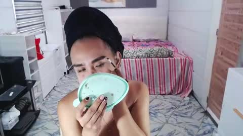 MS Anna online show from 04/22/26, 01:30