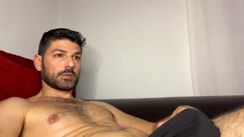 Snapshot of sexfriendch chatting on 02/18/25, 01:10 Lucenzo online show from 02/18/25, 01:10
