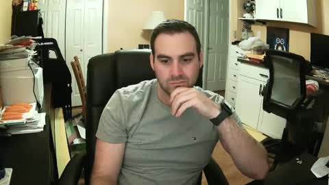 Snapshot of sexfungames chatting on 01/17/25, 12:10 Kyle online show from 01/17/25, 12:10