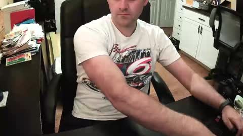 Snapshot of sexfungames chatting on 10/03/25, 11:35 Kyle online show from 10/03/25, 11:35