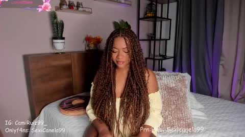 ... Camila ... online show from 10/01/25, 12:44