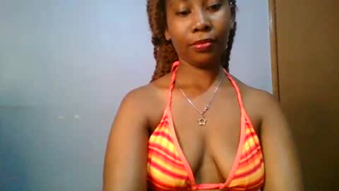 Snapshot of sexie_curvie chatting on 02/08/25, 12:28 Maggie online show from 02/08/25, 12:28