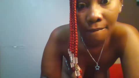 Snapshot of sexie_curvie chatting on 02/26/25, 04:14 Maggie online show from 02/26/25, 04:14