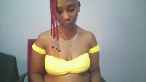 Snapshot of sexie_curvie chatting on 03/03/25, 04:03 Maggie online show from 03/03/25, 04:03