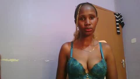 Snapshot of sexie_love chatting on 03/03/25, 11:00 Nancy online show from 03/03/25, 11:00