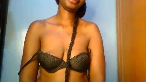 Snapshot of sexie_love chatting on 09/28/25, 02:55 Nancy online show from 09/28/25, 02:55