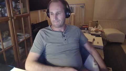 Snapshot of sexlobo1 chatting on 11/02/25, 12:24 Sexlobo online show from 11/02/25, 12:24