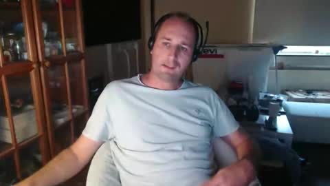 Snapshot of sexlobo1 chatting on 11/30/25, 01:37 Sexlobo online show from 11/30/25, 01:37