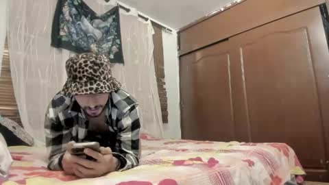         online show from 04/19/26, 03:28