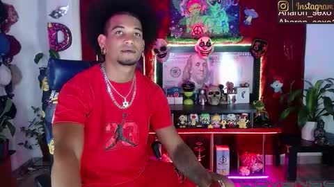 Aharon  ravelo online show from 03/23/26, 03:43