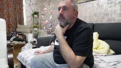 Snapshot of sexone25 chatting on 01/12/25, 12:12 sexone25 online show from 01/12/25, 12:12