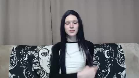 Snapshot of sexpired_princess chatting on 06/13/26, 12:36 Nextdoor Princess online show from 06/13/26, 12:36