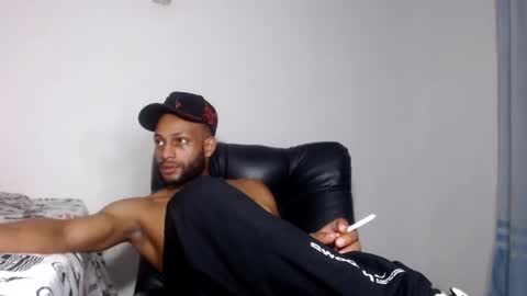 Snapshot of sexseason777 chatting on 05/22/26, 10:48 STIIV G online show from 05/22/26, 10:48