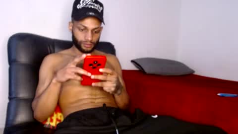 Snapshot of sexseason777 chatting on 06/15/26, 04:20 STIIV G online show from 06/15/26, 04:20