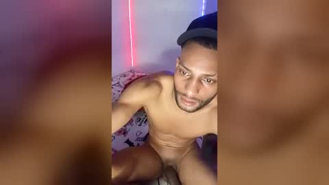 Snapshot of sexseason777 chatting on 07/08/26, 05:17 STIIV G online show from 07/08/26, 05:17