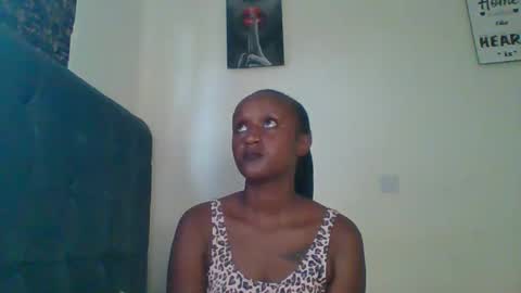 Snapshot of sexsy_sally chatting on 02/07/25, 06:45 sexsysally online show from 02/07/25, 06:45