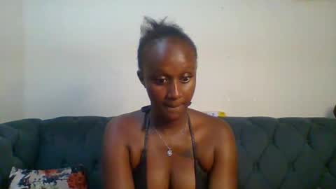 Snapshot of sexsy_sally chatting on 03/08/25, 12:33 sexsysally online show from 03/08/25, 12:33