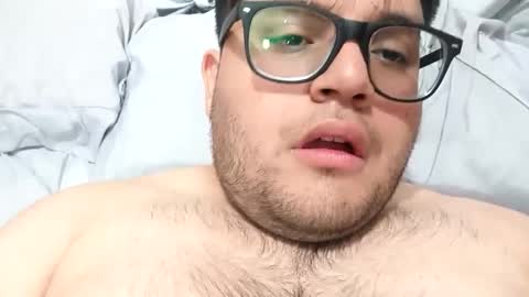 Snapshot of sextinboy24 chatting on 01/01/25, 12:00 sextinboy24 online show from 01/01/25, 12:00