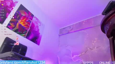 Tifanny Benitez  online show from 02/13/25, 03:24