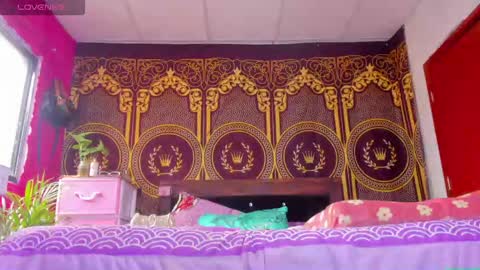 Tifanny Benitez  online show from 03/16/26, 03:05