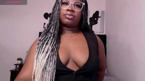 Snapshot of sexx_amara chatting on 05/19/26, 08:42 Amara online show from 05/19/26, 08:42