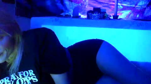 Leeah CloudZzz online show from 08/01/26, 07:40
