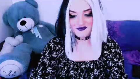 Snapshot of sexxx_queen chatting on 02/24/25, 02:51 sexxx_queen online show from 02/24/25, 02:51