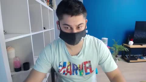 Snapshot of sexxxdickbig chatting on 02/18/25, 11:44 Tommy online show from 02/18/25, 11:44