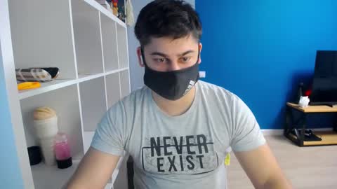 Snapshot of sexxxdickbig chatting on 03/05/25, 08:00 Tommy online show from 03/05/25, 08:00