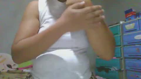 Snapshot of sexxxymomsh chatting on 02/20/26, 07:21 sexxxymomsh online show from 02/20/26, 07:21