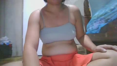 Snapshot of sexxxymomsh chatting on 02/23/26, 07:00 sexxxymomsh online show from 02/23/26, 07:00