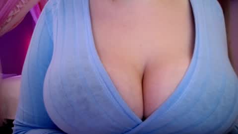 Snapshot of sexxxyprincess chatting on 01/23/25, 02:23 Princess online show from 01/23/25, 02:23