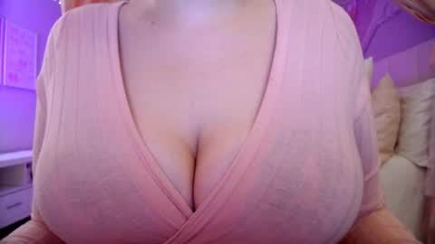 Snapshot of sexxxyprincess chatting on 09/22/25, 03:08 Princess online show from 09/22/25, 03:08