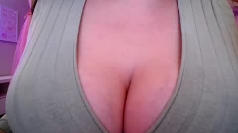 Snapshot of sexxxyprincess chatting on 06/20/26, 02:58 Princess online show from 06/20/26, 02:58
