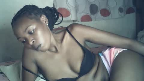 sexxy_curvy23 online show from 01/08/26, 06:43