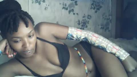 sexxy_curvy23 online show from 02/25/26, 10:14