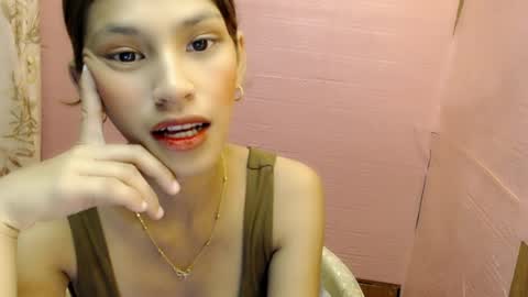 Dahlia online show from 04/18/26, 02:15