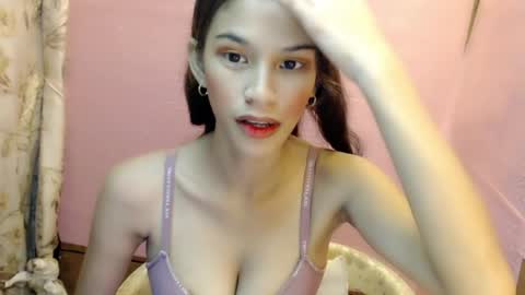 Dahlia online show from 05/16/26, 02:38