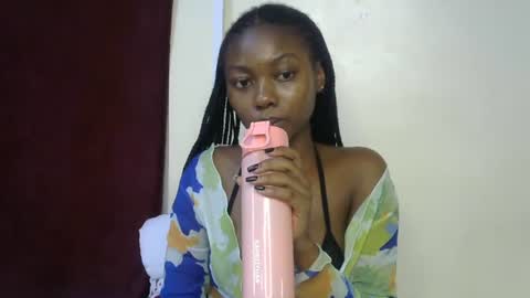 vicky online show from 04/18/26, 07:58