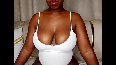 Gee  Independent Model online show from 02/18/26, 08:54