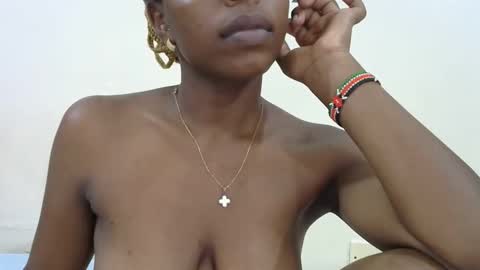 Snapshot of sexxy_montana chatting on 10/18/25, 09:43 sexxy_montana online show from 10/18/25, 09:43