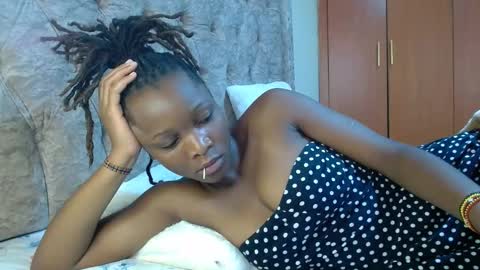 Snapshot of sexxy_santa chatting on 12/08/24, 05:39 Santa online show from 12/08/24, 05:39