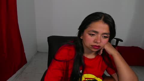 Snapshot of sexxyhot23 chatting on 12/02/24, 03:58 LINDA online show from 12/02/24, 03:58